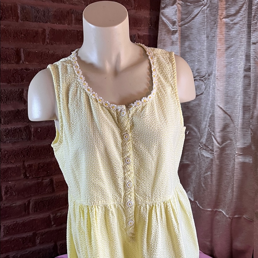 Yellow Sleeveless Button-Down gown